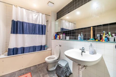 1 bedroom flat for sale - Longbridge Road, Barking, IG11