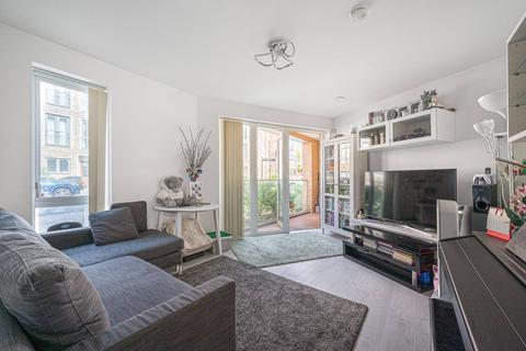 2 bedroom flat for sale, Edgecumbe Avenue, Mill Hill, London, NW9