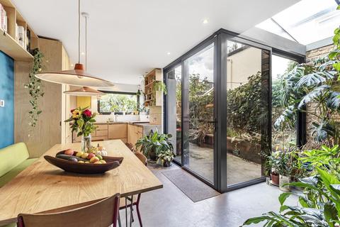 235 Malpas Road, London, SE4 1BH