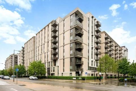 2 bedroom apartment to rent, Lucia Heights E20