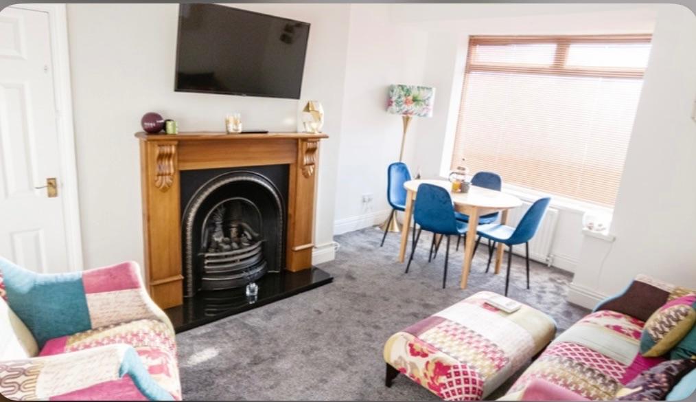 b Plessey Road, Blyth 2 bed flat £600 pcm (£138 pw)