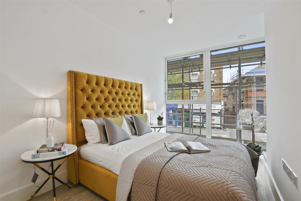 RHBP - Show Flat 144-156 Uxbridge Rd, W7 (6).jpg