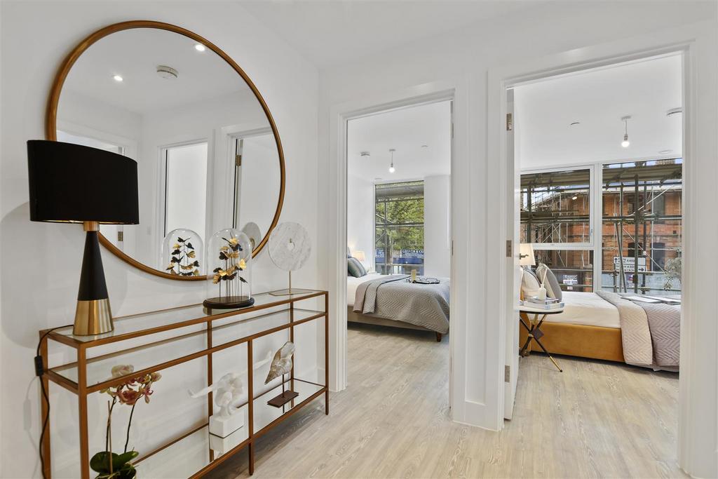 RHBP - Show Flat 144-156 Uxbridge Rd, W7 (30).jpg