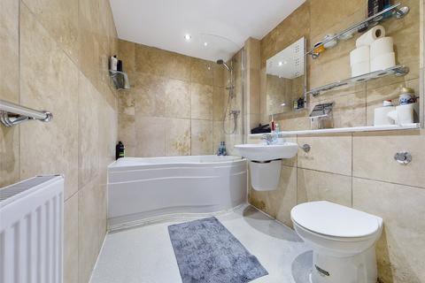 Apartment 1, Prestbury Lodge Chiltern Road, Prestbury, Cheltenham, GL52 5JE