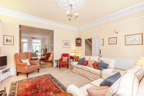 18 Lancaster Park, Richmond, TW10 6AB