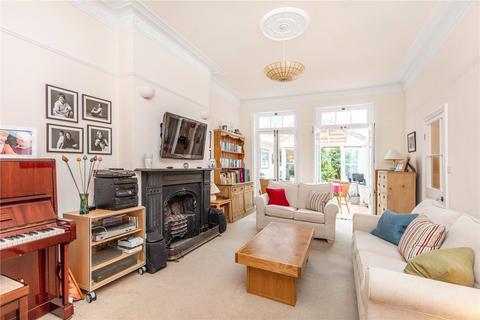 18 Lancaster Park, Richmond, TW10 6AB