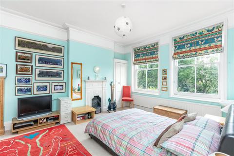18 Lancaster Park, Richmond, TW10 6AB