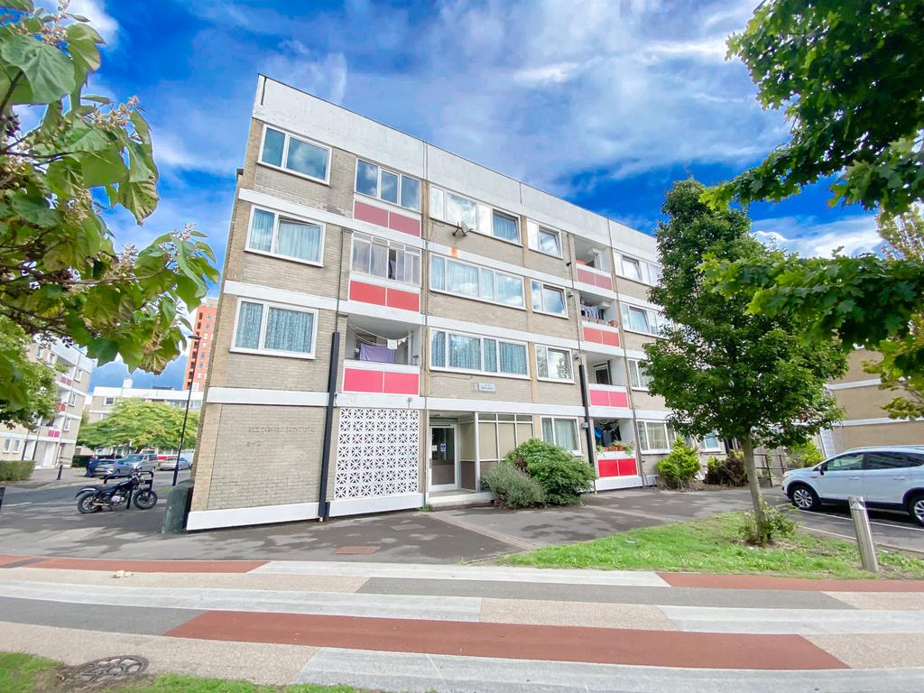 Eldon House Orchard Lane Southampton SO14 3 bed flat for sale £140,000