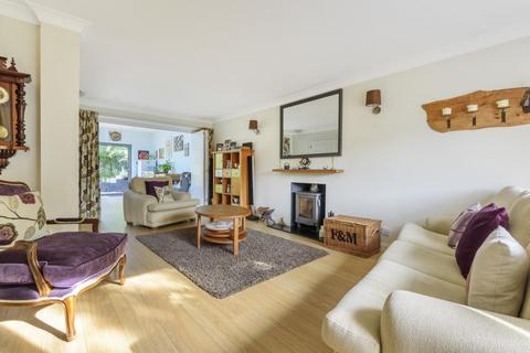 22 Commonfields, West End, Woking, GU24 9HZ