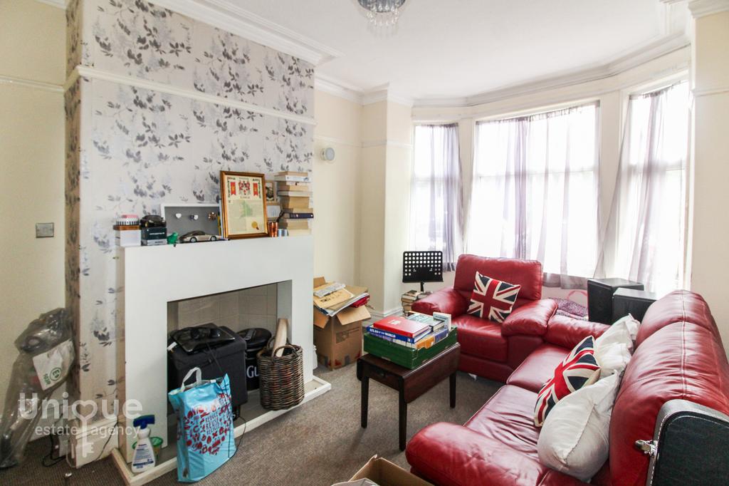 Curzon Road, Lytham St. Annes, FY8 2 bed terraced house for sale £150,000