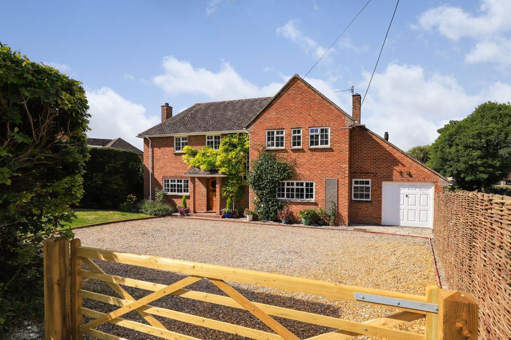 Winterbourne Earls, Salisbury... 4 bed detached house £625,000