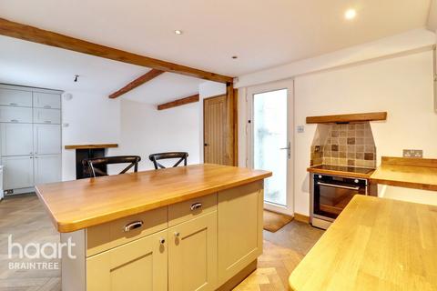 3 bedroom semi-detached house to rent, Hedingham Road, Halstead