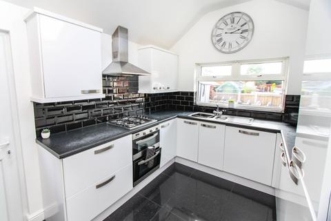 3 bedroom semi-detached house for sale - 1 Penrhos Ave, Old Colwyn, Conwy, LL29 9HW