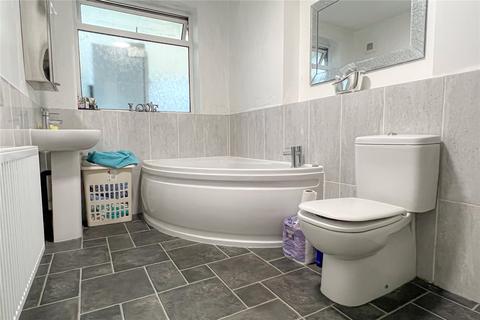 68 Williams Crescent, Chadderton, Oldham, OL9 8BJ