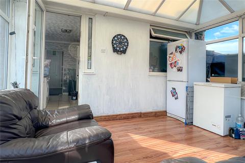 68 Williams Crescent, Chadderton, Oldham, OL9 8BJ