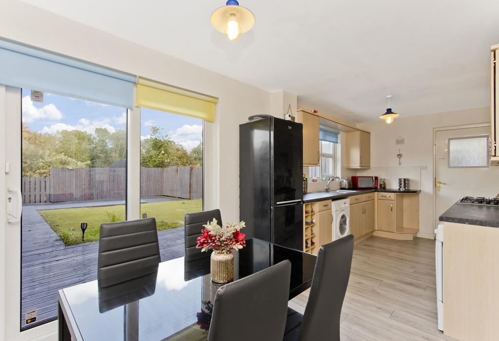 Kirkwood Place, Coatbridge, Lanarkshire 4 bed semidetached house £