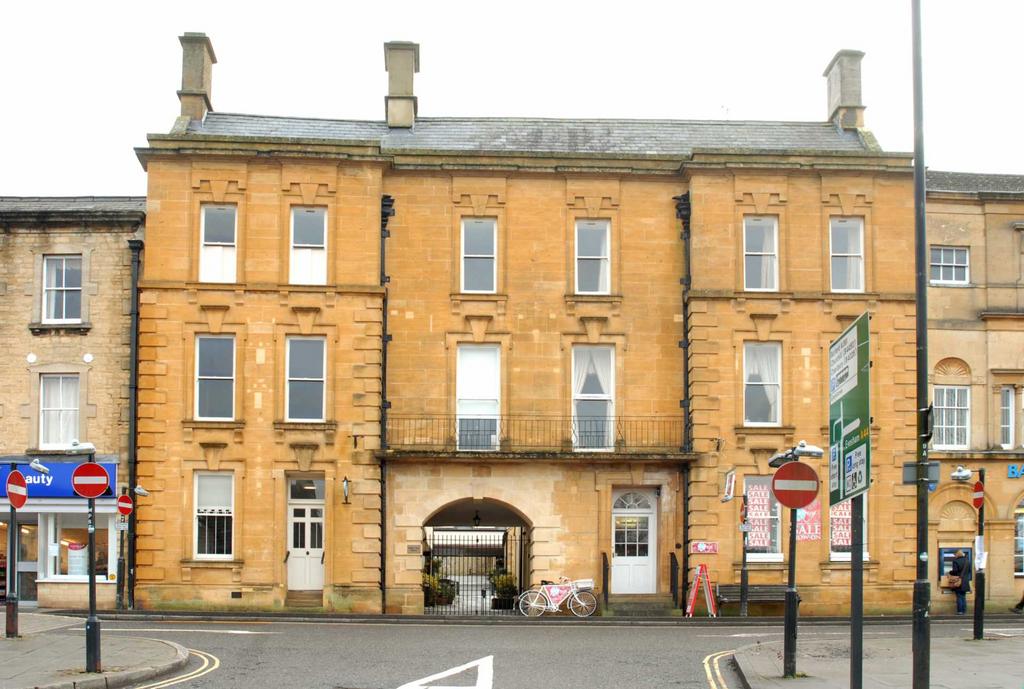 White Hart Mews, Chipping Norton 2 bed apartment to rent £950 pcm (£