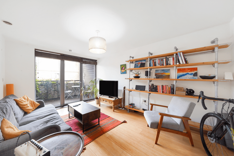 2 bedroom apartment to rent, Wick Lane, London, E3