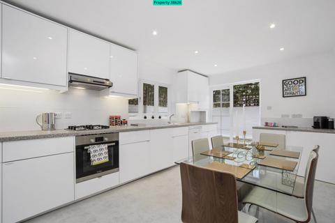 undefined, Biscay Road, London, W6 8JN