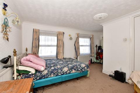 4 bedroom end of terrace house for sale - Carisbrooke Road, Newport, Isle of Wight