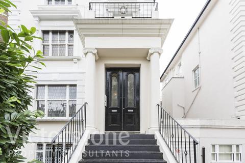Studio to rent - Buckland Crescent, London, Belsize Park, London, NW3