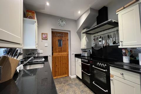 47 Woodstock Avenue, Romford, RM3 9NF