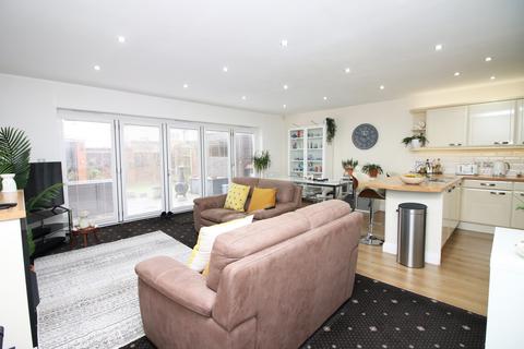 2 bedroom bungalow for sale, Ullswater Avenue,  Fleetwood, FY7
