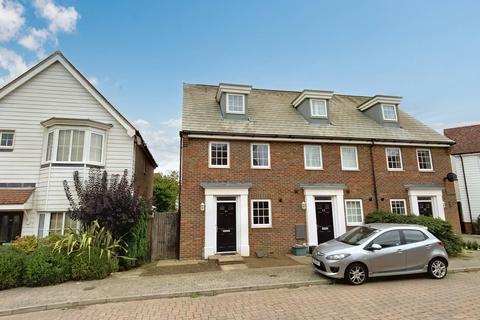 3 bedroom end of terrace house to rent, Hazen Road, Kings Hill ME19