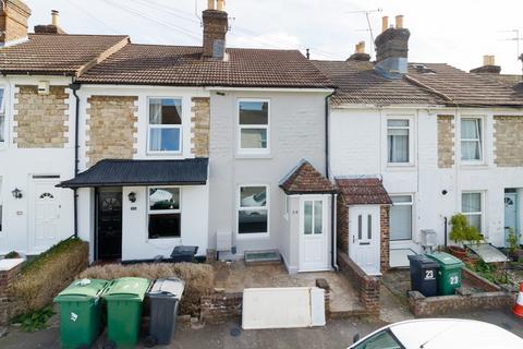 2 bedroom terraced house to rent, St Georges Square, Maidstone