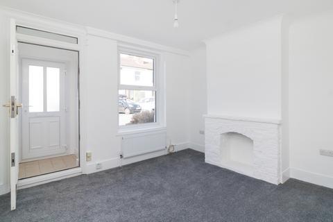 2 bedroom terraced house to rent, St Georges Square, Maidstone