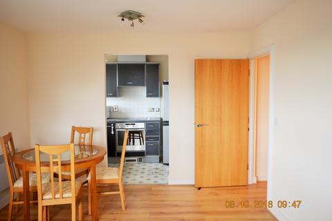 2 bedroom flat to rent - Hainault Street, Ilford IG1