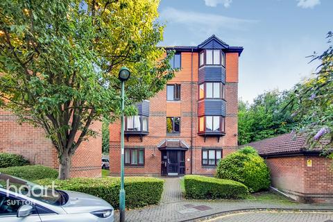 40 Turnpike Lane, Sutton, SM1 4HB
