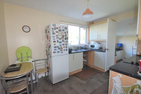 2 bedroom bungalow to rent, Bonville Crescent, Tiverton, Devon, EX16