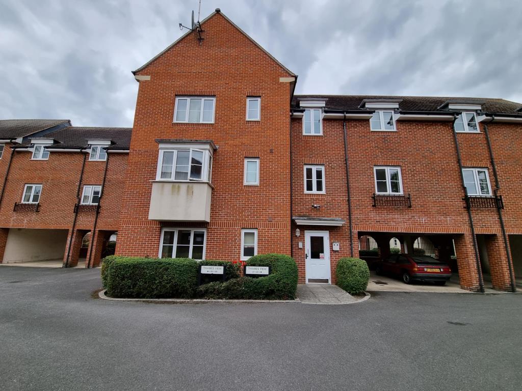 Thames View, Abingdon, OX14 2 bed apartment £1,250 pcm (£288 pw)