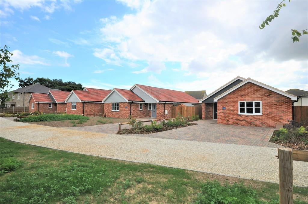 Field View, Elmstead, Colchester, CO7... 3 bed detached bungalow £450,000