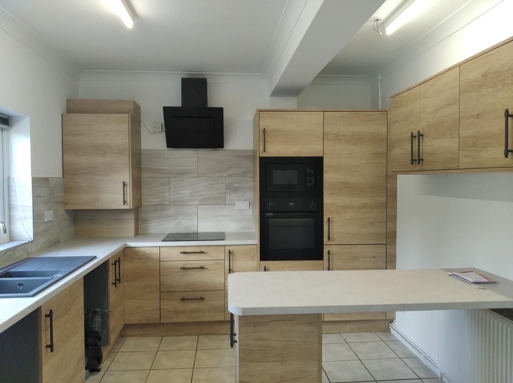 Sheaf Lane, Sheldon, Birmingham 4 bed detached bungalow £1,550 pcm (£358 pw)