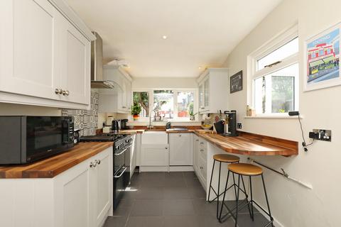27 Park Road, Hounslow, TW3 2EX