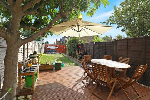 27 Park Road, Hounslow, TW3 2EX