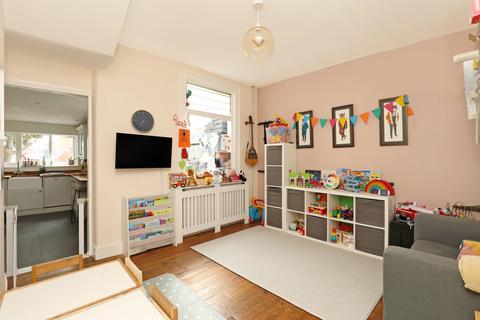 27 Park Road, Hounslow, TW3 2EX