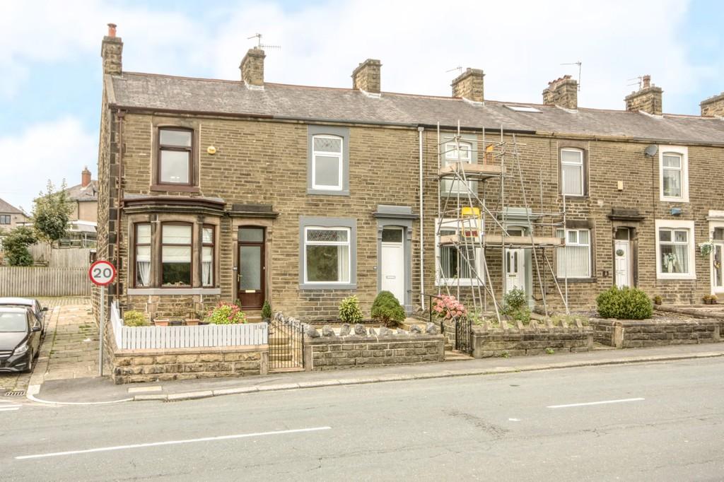 Skipton Road, Colne 2 bed terraced house £625 pcm (£144 pw)