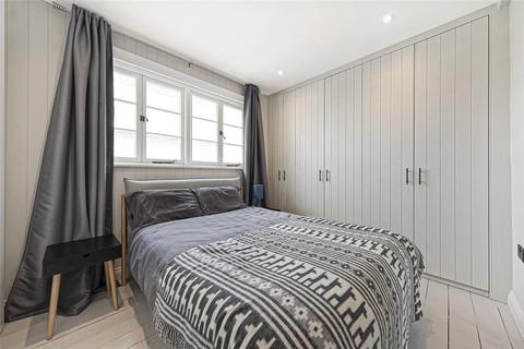undefined, Chesterton Road, London