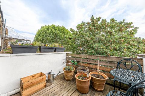 2 bedroom maisonette for sale, Chesterton Road, London