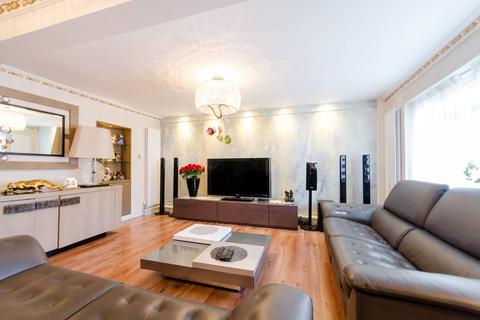 4 bedroom detached house for sale - Parklands Way, Worcester Park, KT4