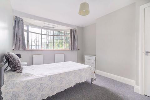 40 The Turnways, Leeds, LS6 3DU