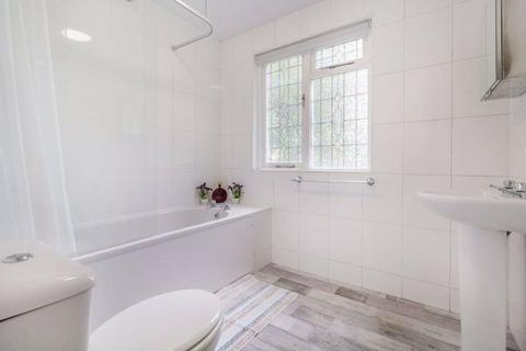 40 The Turnways, Leeds, LS6 3DU