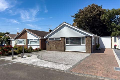 2 bedroom detached bungalow for sale, Walberton Close, Felpham