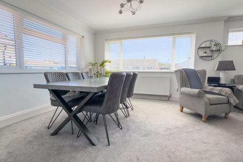 2 bedroom detached bungalow for sale, Walberton Close, Felpham
