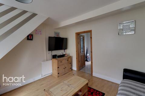 2 bedroom terraced house for sale, Maxworthy Row, Pontypool