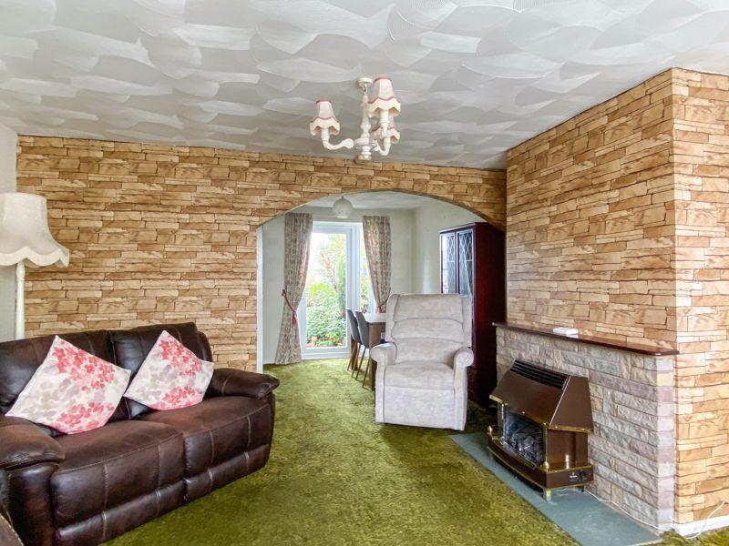 Quinton Avenue, Great Wyrley, WS6 6LP 3 bed terraced house £195,000