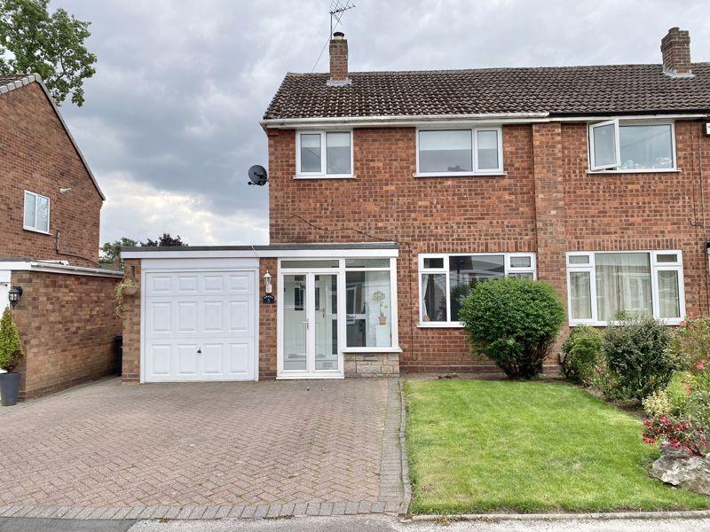 Coburn Drive, Four Oaks, Sutton Coldfield, B75 5NT 3 bed semidetached